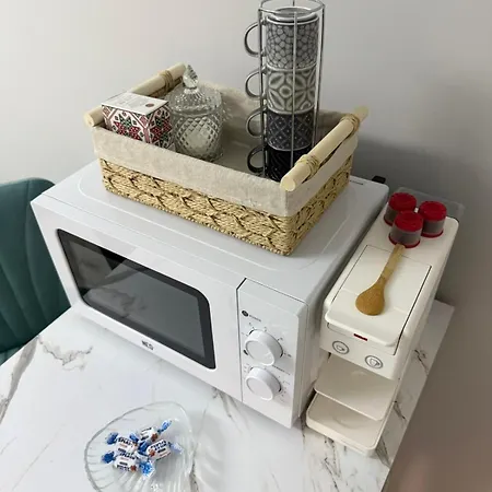 Elenartlux - Baby Cot - Pets Allowed - Free Parking & Fast Wi-fi Appartement *