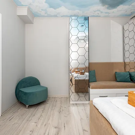 Elenartlux - Baby Cot - Pets Allowed - Free Parking & Fast Wi-fi * Plovdiv