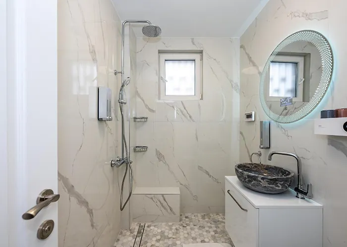 Appartement Elenartlux - Baby Cot - Pets Allowed - Free Parking & Fast Wi-fi Plovdiv