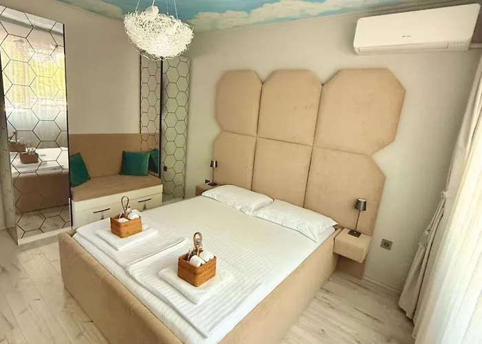 Elenartlux - Baby Cot - Pets Allowed - Free Parking & Fast Wi-fi